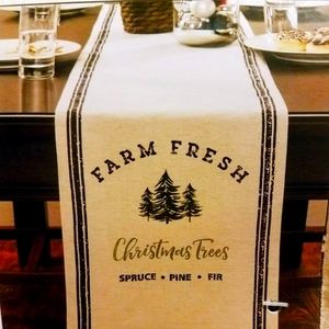Christmas Farm House Tabble Runner